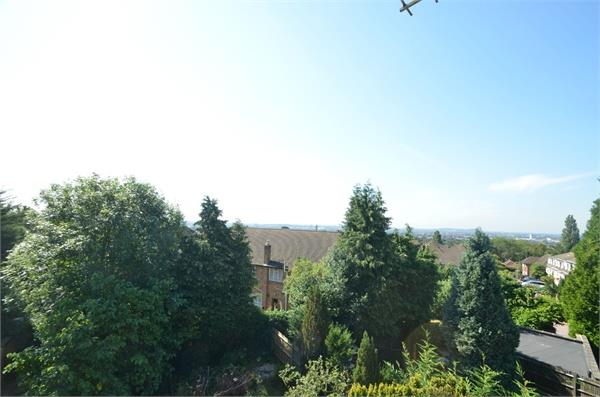 82 Marsh Lane, Mill Hill